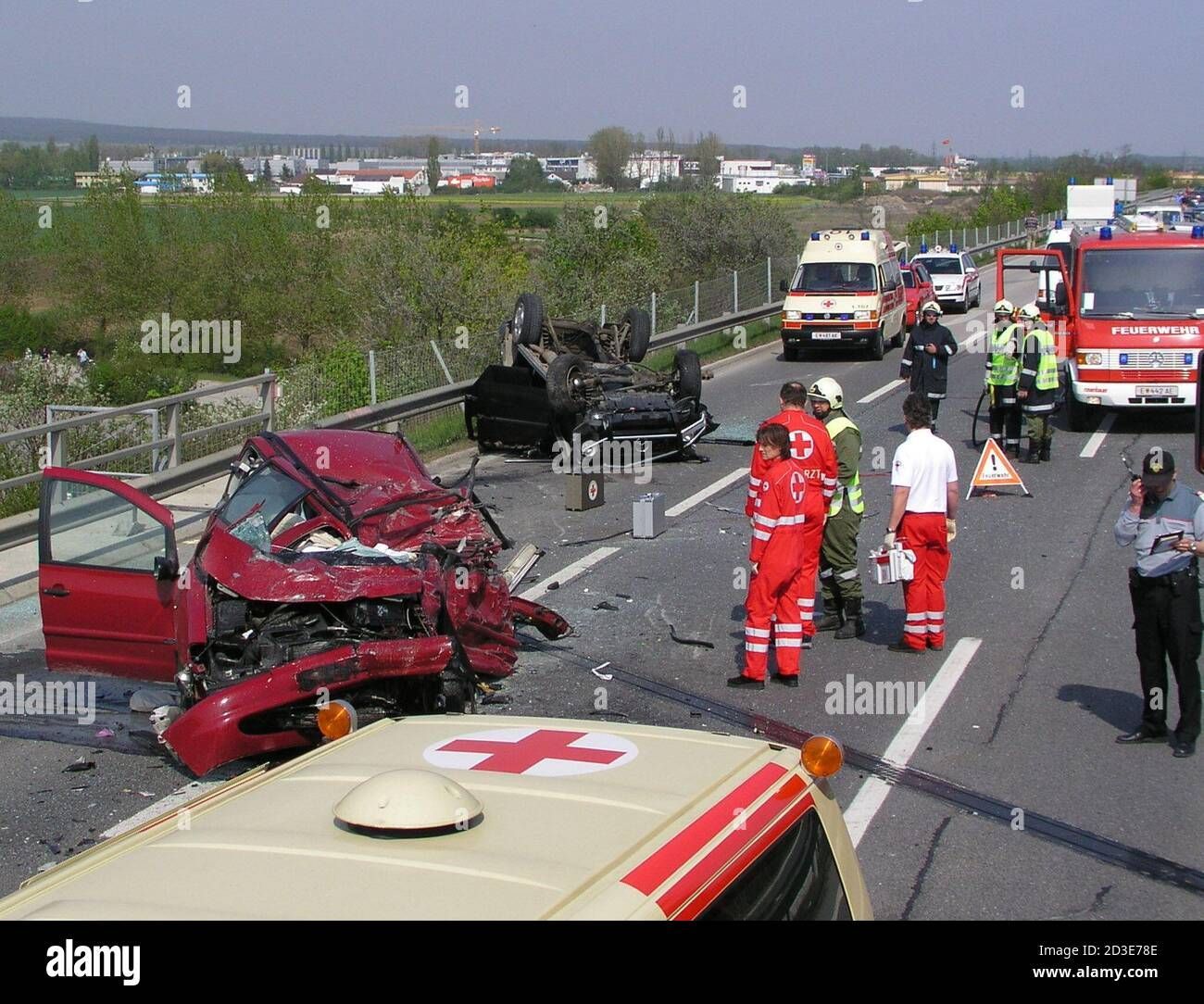 Autounfall mit einem Todesopfer und zwei Schwerverletzte NRW
