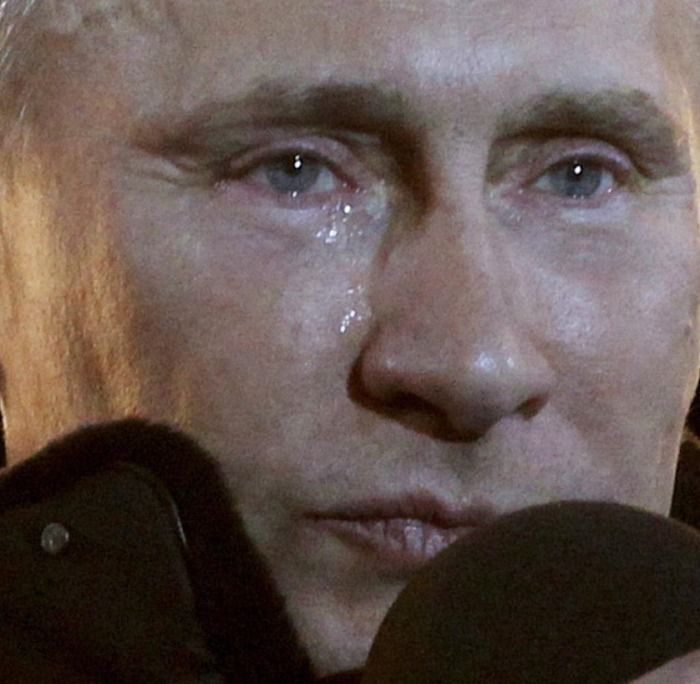 Putin beendet Krieg und sitzt traurig in der ecke weil er denkt wir brauchen sein Gas und Öl nicht