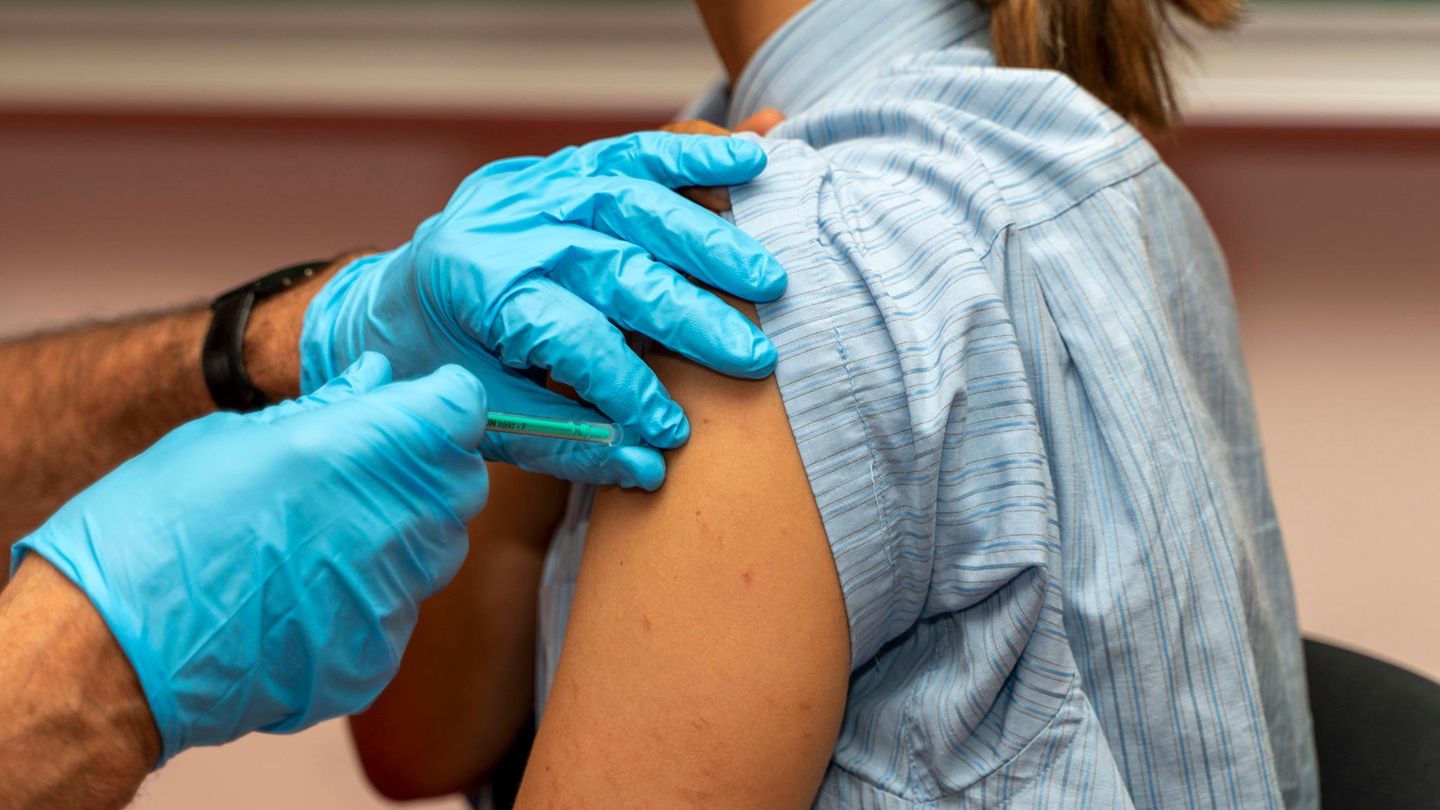 Impfdurchbruch: Arztangestellte aus dem Unstrut-Hainich-Kreis infiziert sich in eigener Praxis mit Corona