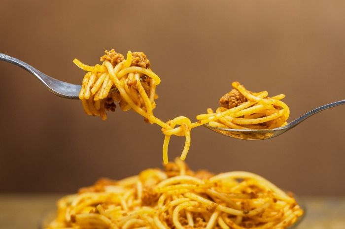 Not-OP wegen Spaghetti-Ess-Wettbewerb