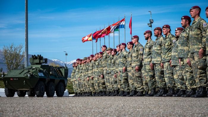 Österreich bereitet sich mit der Schweiz auf den Krieg vor! Schweiz sagt Nato zu.!
